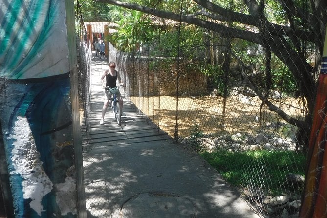 private-tour-in-el-malecon-boardwalk-bike-ride-tour-overview