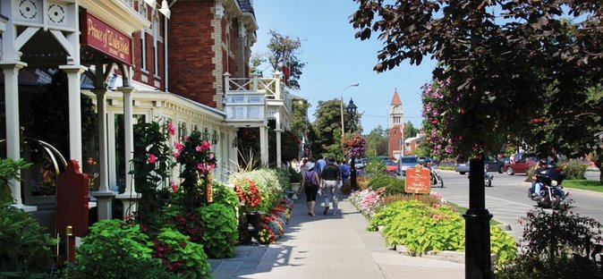 Private Tour of Niagara Falls With Niagara City Cruise - Tour Overview