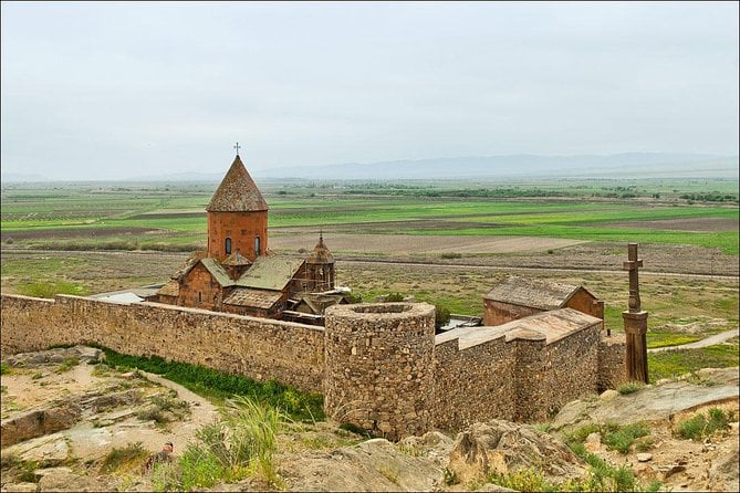 Private Tour to Khor Virap, Noravank, Ancient Birds-Cave, Hin Areni Wine Factory