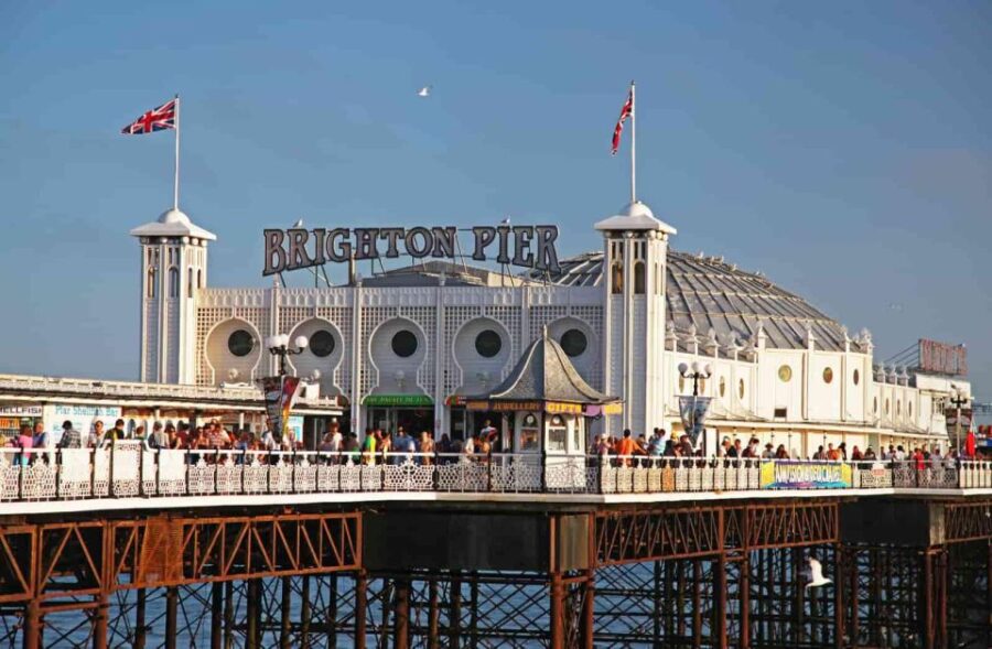 Private Transfer: Brighton to London Heathrow Airport.