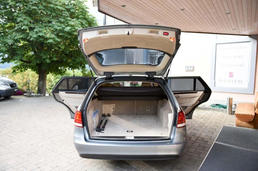 Private Transfer From Zurich Airport to Lauterbrunnen - Service Highlights