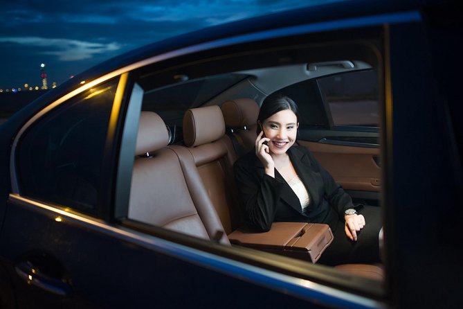 Private Transfer:- Toronto Airport or London City ON Black Car Service
