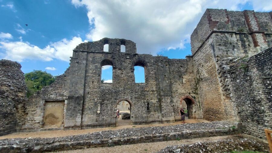 private-winchester-walking-tour-discover-the-old-capital