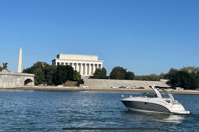 Private Yacht Tour Along Washington DC Waterfront