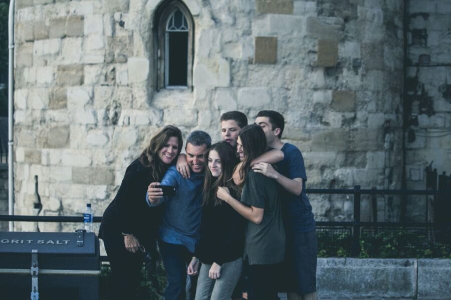 Reims: Outdoor Smartphone Game for a Bachelor Party - Game Details Overview