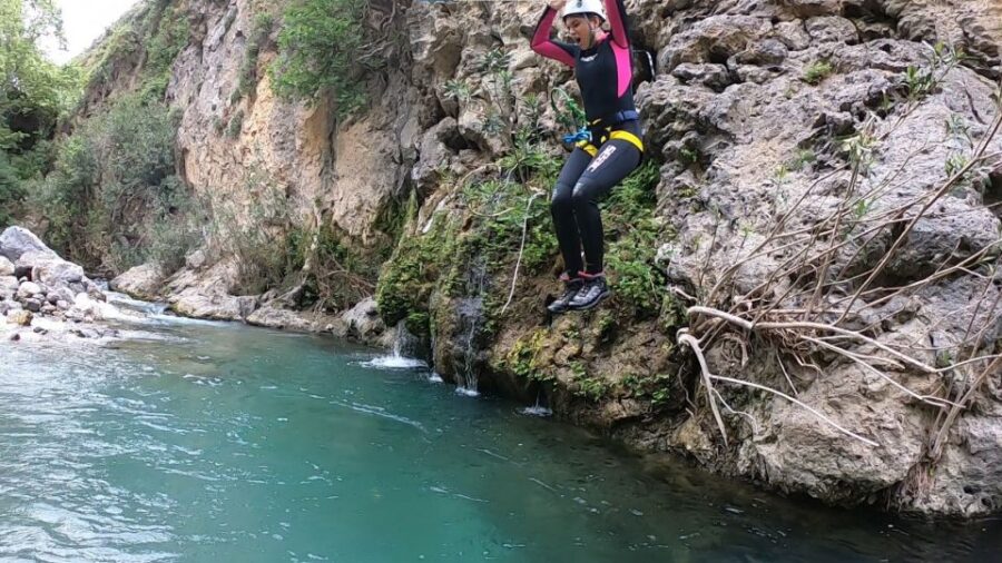 Rethymno: Canyoning Tour in the Kourtaliotiko Gorge - Adventure in Kourtaliotiko Gorge