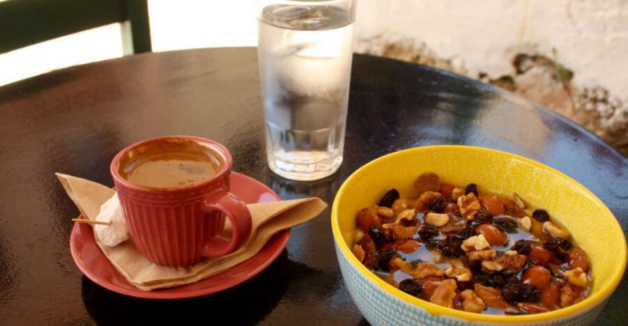 Rethymno: Private Old Town Highlights Tour With Street Food