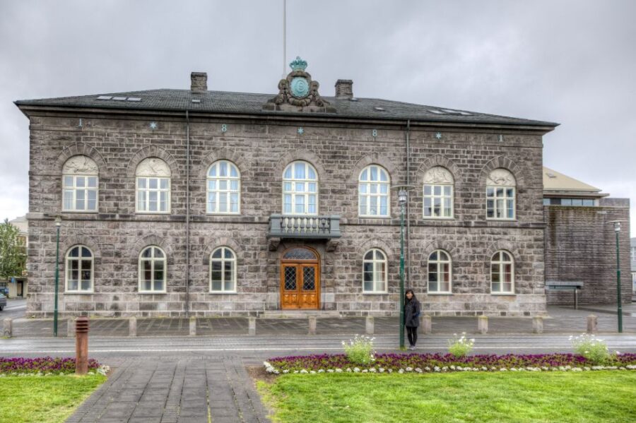 Reykjavik: Keflavik Private Airport Transfer
