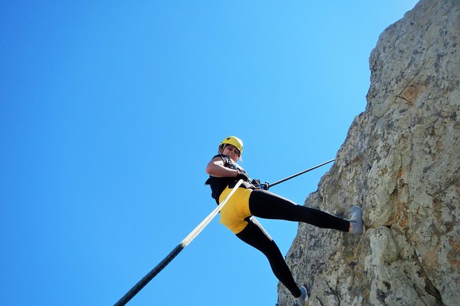 rock-climbing-and-rappelling-for-beginners-in-pena-de-bernal-queretaro-overview-of-the-excursion