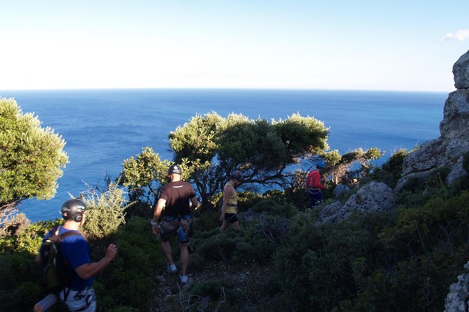 rock-climbing-rappelling-for-the-real-thrill-seekers-overview-experience