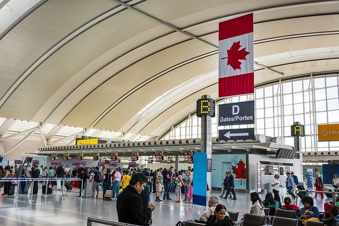 Round-Trip: Transfer Between Pearson Intl (YYZ) Airport and Niagara Falls, ON - Overview