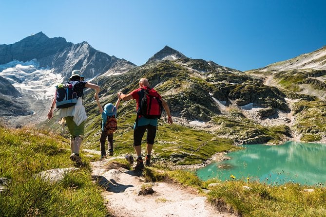 Routeburn Track Day Hike From Queenstown (Privately Guided)