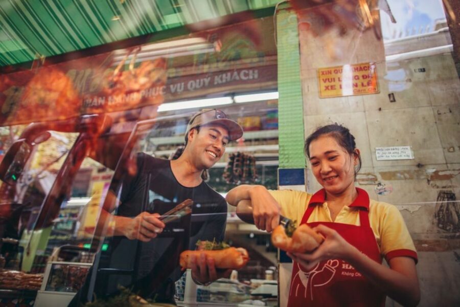 Saigon: Street Food Evening Tour - Experience Traditional Saigonese Coffee