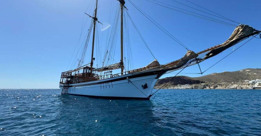 2 Best Historical Tours In Fira