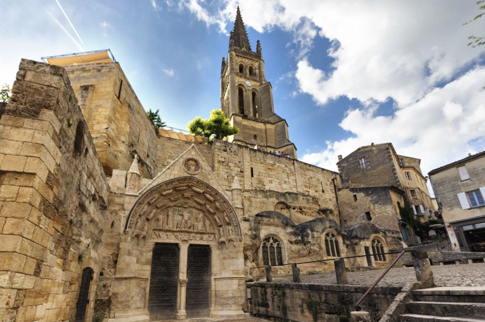 Saint-Émilion: Private Walking Tour & Magnificent Views - Tour Highlights