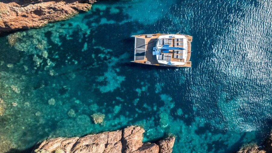 Saint-Raphael: Half Day Cruise Cape Dramont & Golden Island