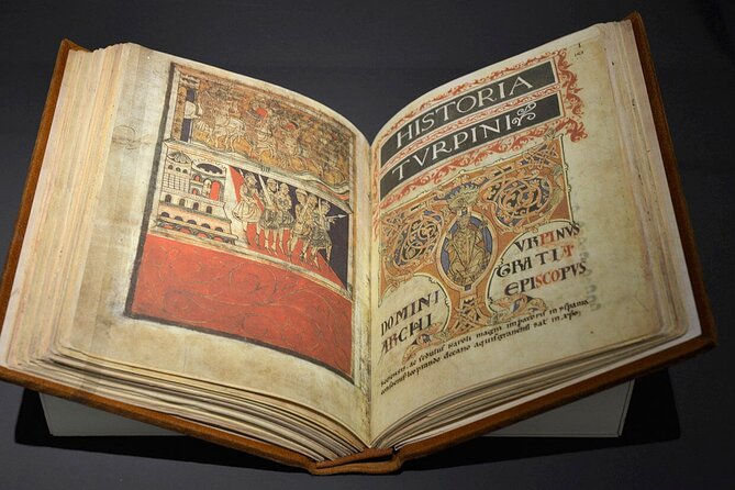 Santiago Cathedral and Museum in English - Overview of the Cathedral