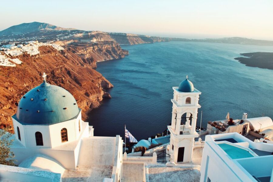 Santorini Classic Highlights and Sightseeing Tour