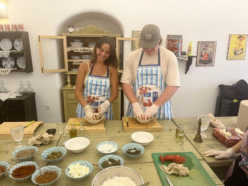 Santorini: Cooking Class, Local Menu and Dessert With Wine