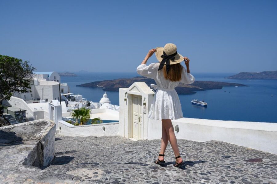 santorini-discover-with-locals-private-shore-excursion-tour-description