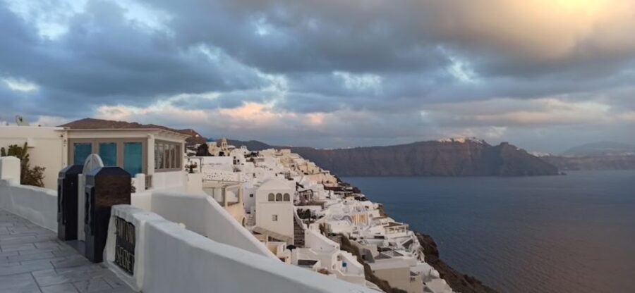 santorini-oia-cultural-highlights-sunset-walking-tour-tour-overview