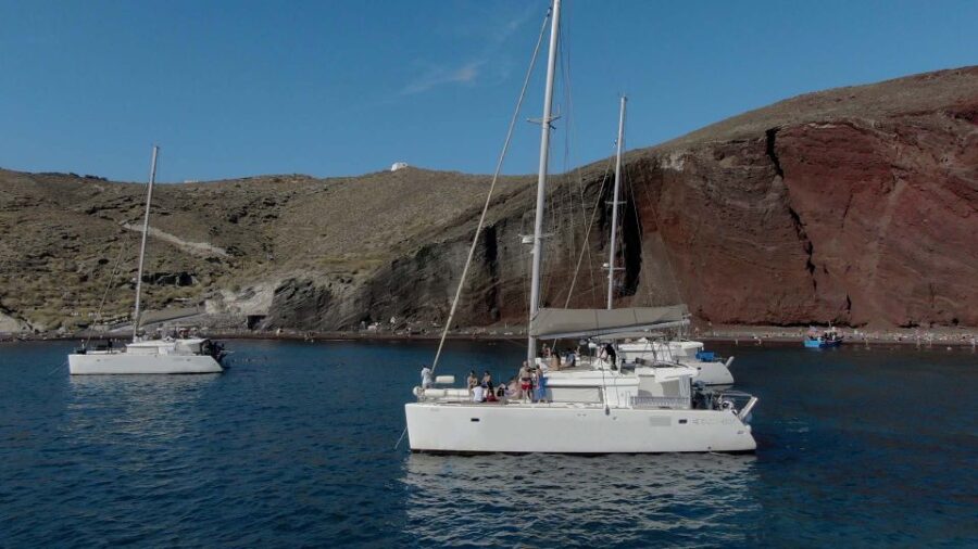 Santorini: Private Caldera Cruise With Lunch & Snorkeling