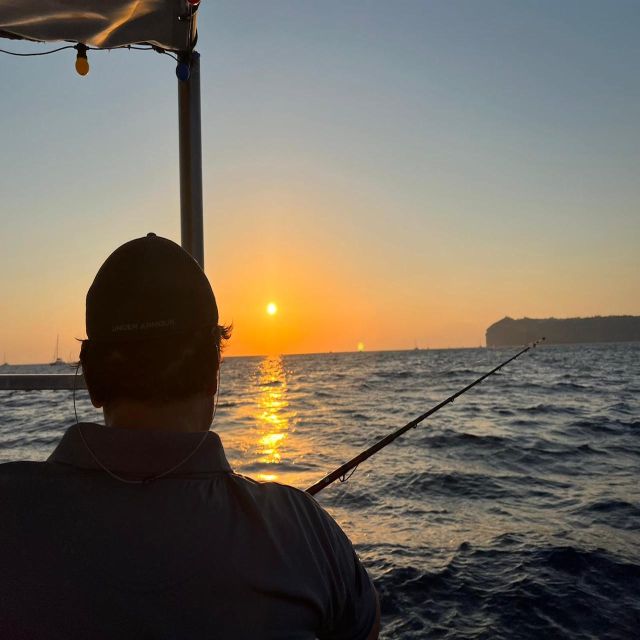 Santorini: Private Sunset Fishing Tour With Lunch