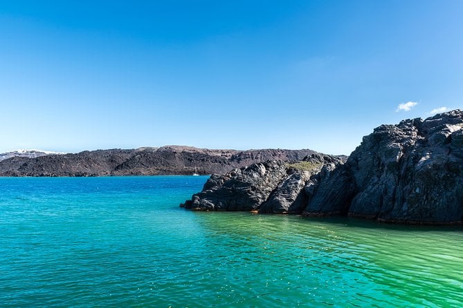 santorini-volcano-and-hot-springs-cruise-tour-from-fira-old-port-tour-overview