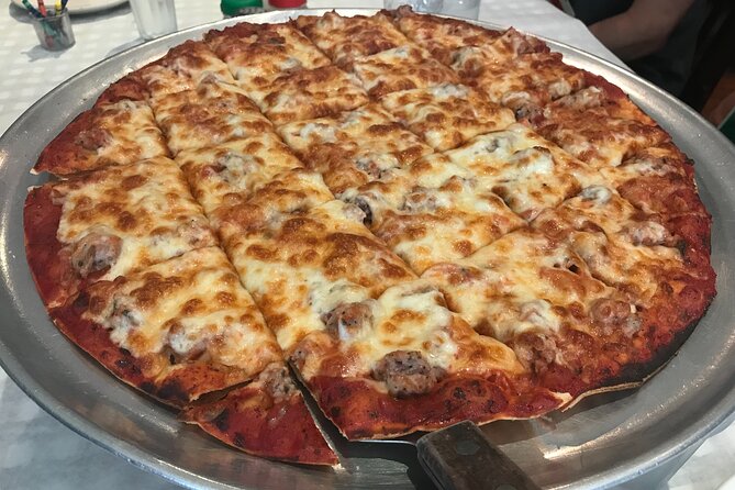 Saturday Chicago Pizza History and Tastings Bus Tour