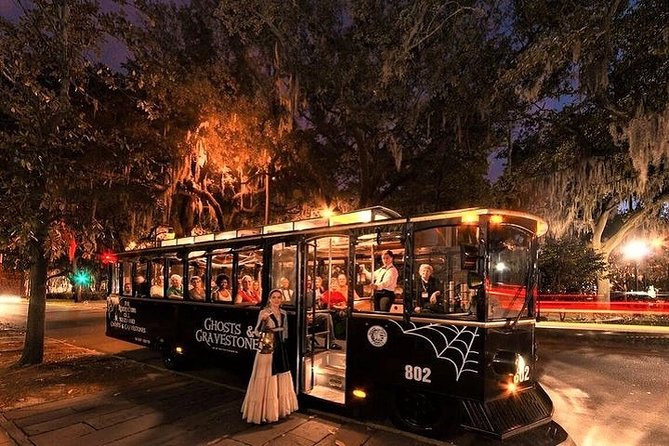 savannah-ghosts-gravestones-trolley-tour-tour-highlights