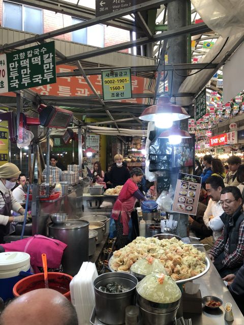 Seoul: Guided Foodie Walking Tour With Tastings