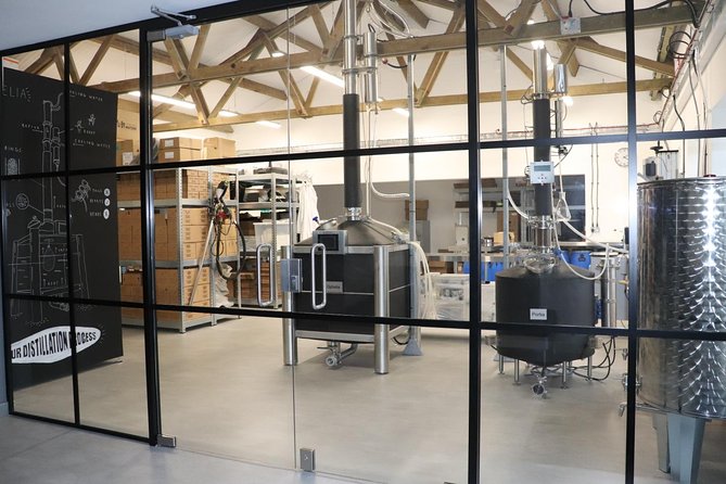 shakespeare-distillery-tour-11am-ticket-guided-tour-of-the-distillery