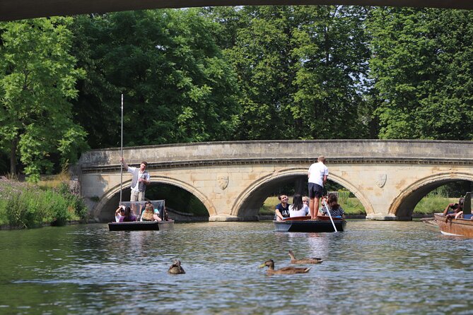 shared-chauffeured-punt-tour-covid-19-safety-and-sanitation-measures