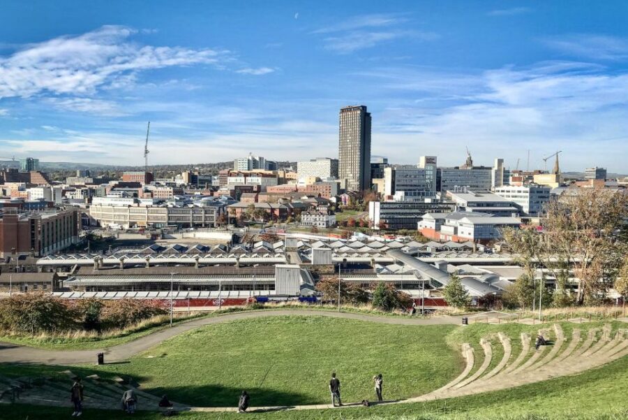 Sheffield: Fun Puzzle Treasure Hunt to a Pub! - Solve Puzzles and Brain Teasers