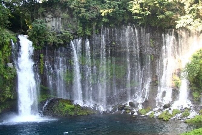 shiraito-falls-and-mt-fuji-world-heritage-centre-in-shizuoka-location-and-meeting-point