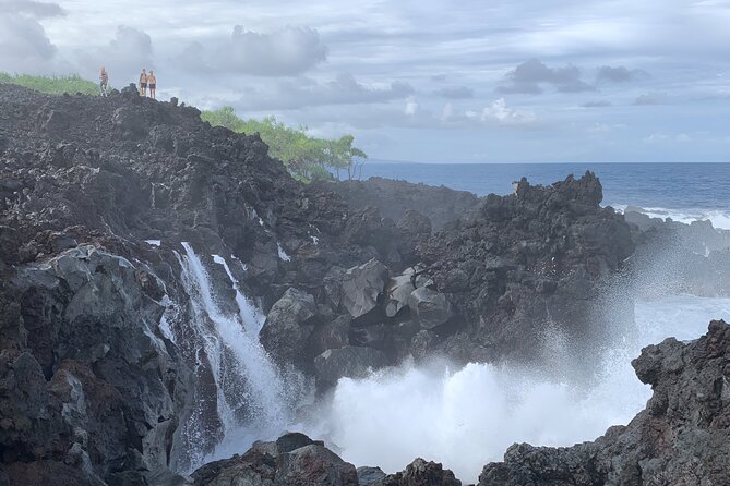 Short Hike To Secret Jungle Tide Pool (Private) - Tour Details