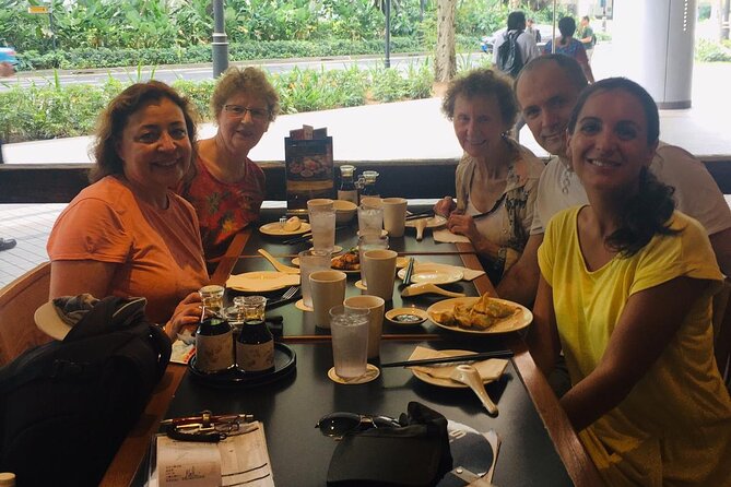 Singapore : Private Custom Walking Tour With A Local Guide - Accessibility