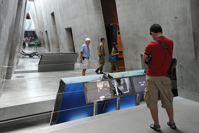 Skip the Line:1.5Hour AudioTour – Yad Vashem Holocaust Remembrance Center Ticket