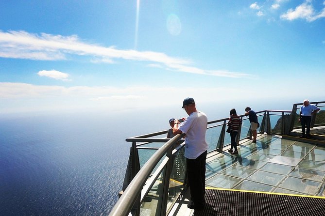 Skywalk and 4x4 Adventure With Amazing Views and Wine Tasting