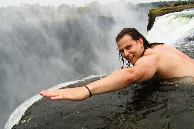 Small-Group Devils Pool and Livingstone Island Tour