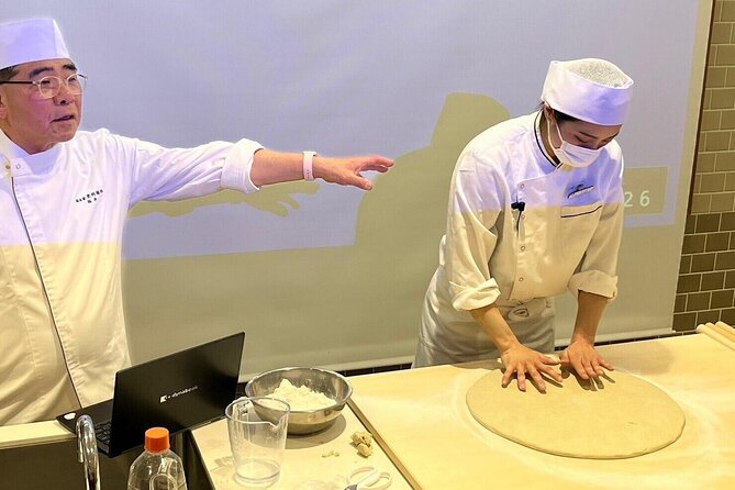 soba-buckwheat-noodles-making-experience-soba-sushi-starter