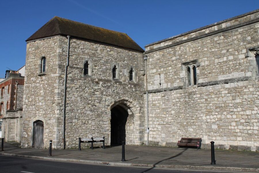 Southampton: Quirky Self-Guided Smartphone Heritage Walks - Explore the Hidden Gems