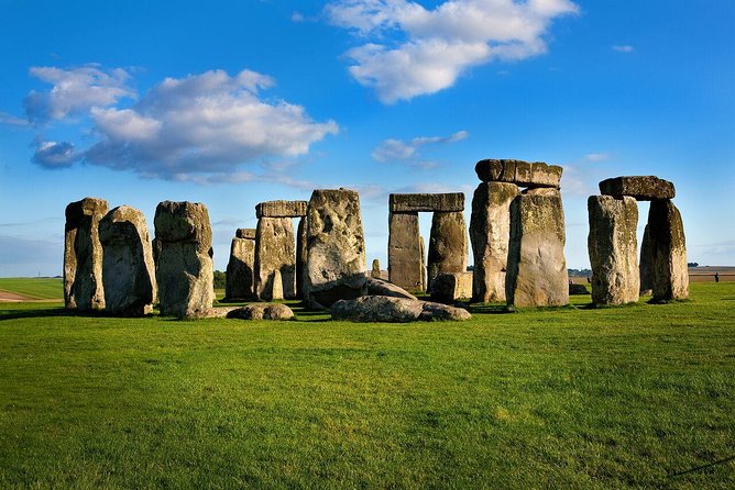 Stonehenge, Windsor Castle and Bath With Pub Lunch in Lacock - Tour Overview
