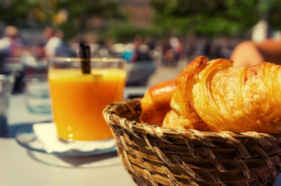 Stuttgart: Winter Sunday Brunch Buffet With Drinks - Overview and Pricing