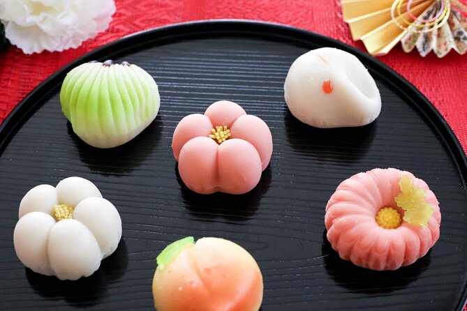 Sweets Making & Kimono Tea Ceremony at Tokyo Maikoya