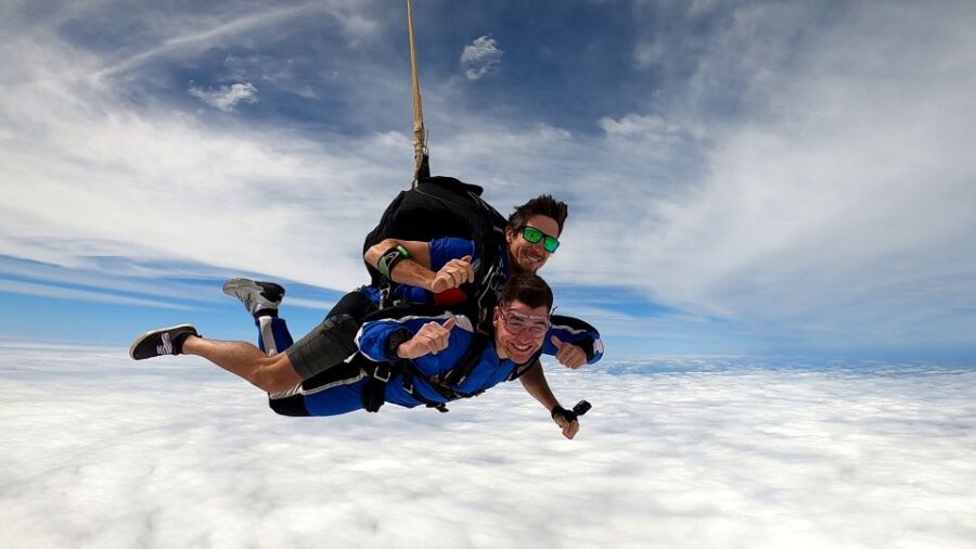 sydney-tandem-skydive-with-optional-transfers-overview-of-skydiving-experience