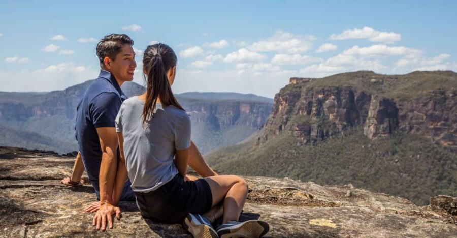 sydney-waterfall-bushwalk-and-blue-mountain-sunset-day-trip-explore-blue-mountains-national-park