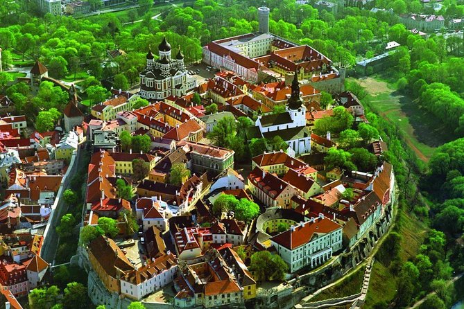 tallinn-sightseeing-tour-by-coach-and-foot-tour-duration-and-location