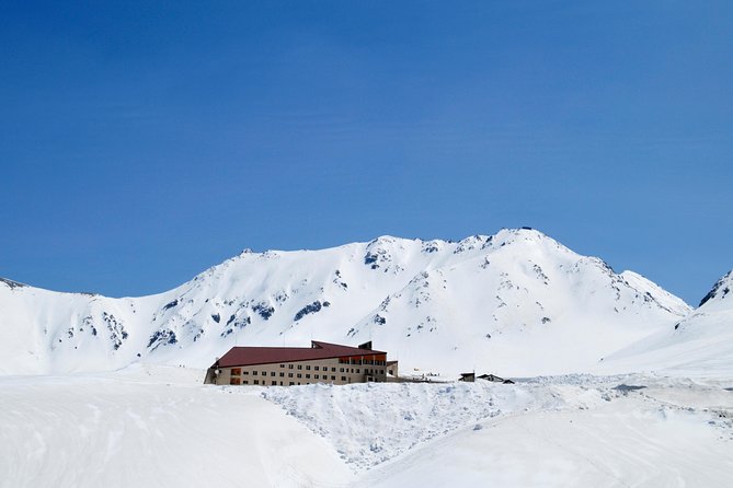 Tateyama Kurobe Snow Valley Walk! Hida Takayama & Shirakawa-go - Snow Wall at Yuki No Otani
