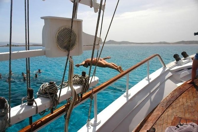 The Authentic Rhenia-Delos Cruise - Escape Busy Mykonos